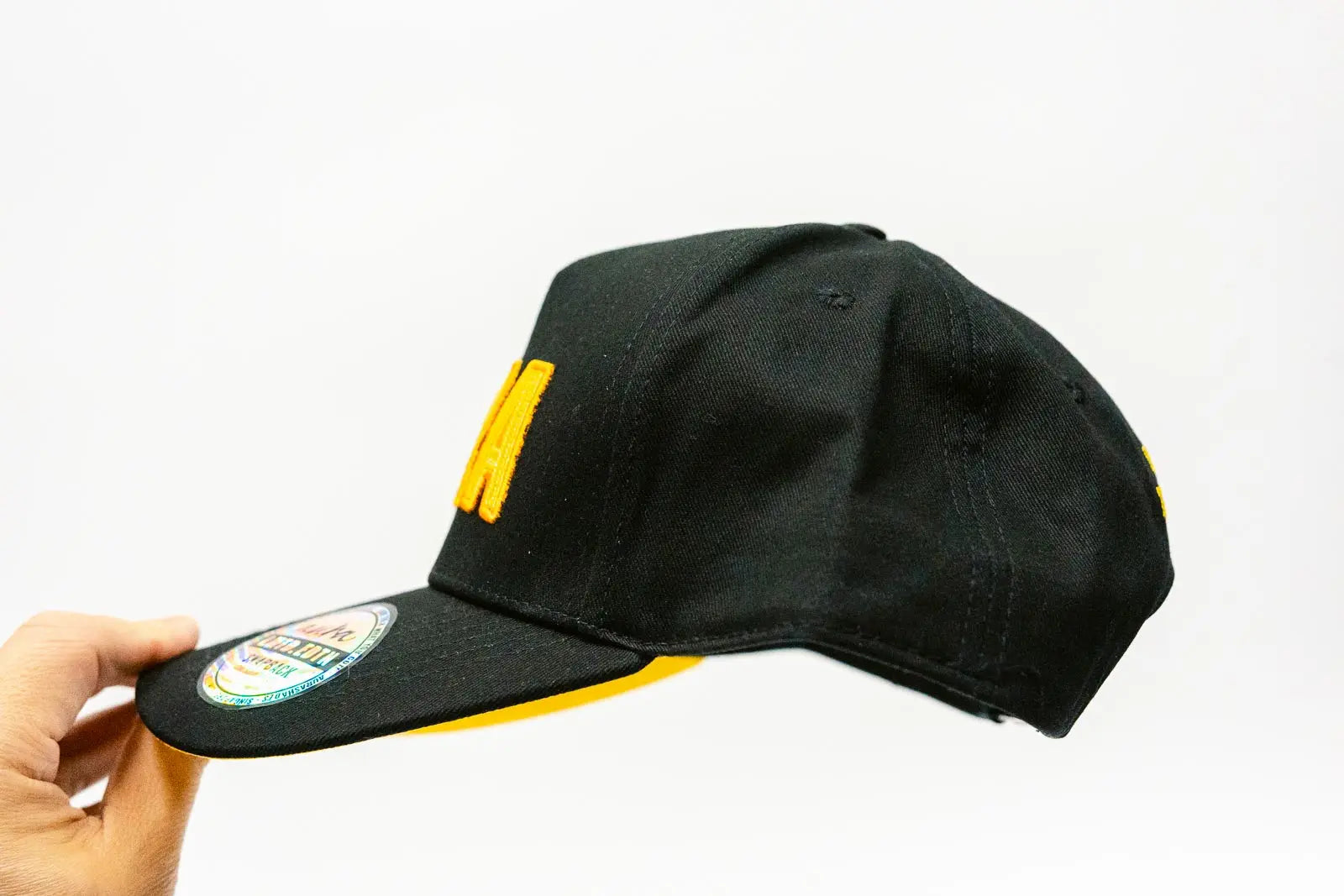 AURA Show them what you got! Cap Aura Shades