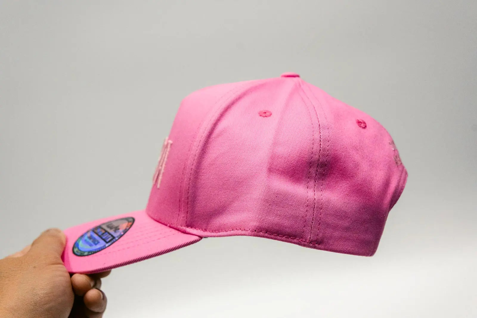 AURA Show them what you got! Cap Aura Shades