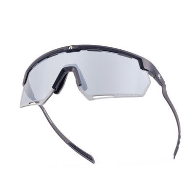 Photochromatic and Polarised Running Sunglasses.