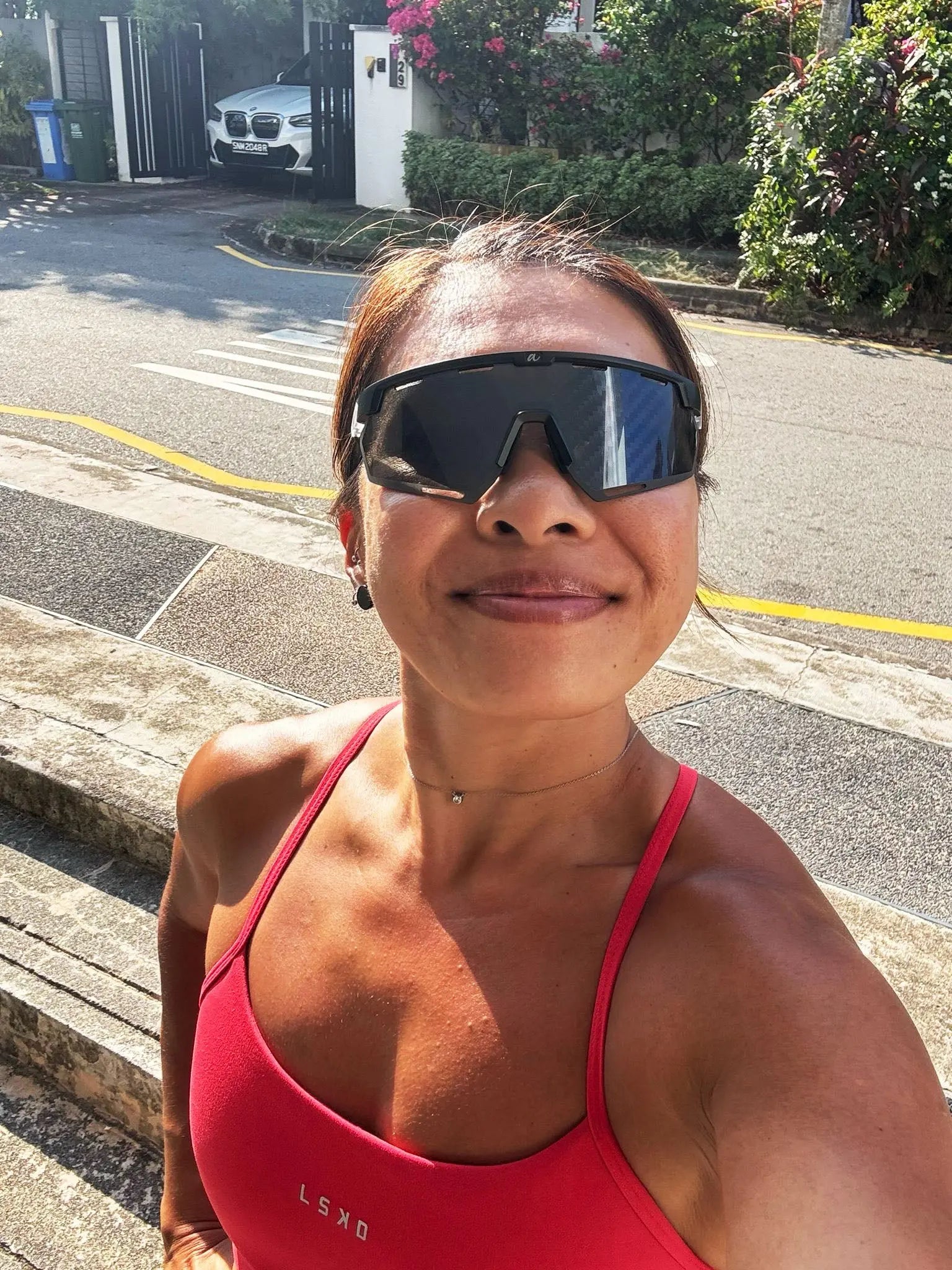 I MAKE THIS LOOK GOOD Aura Shades